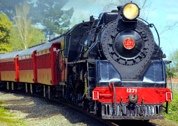 Locomotive Steam Locomotive Train Monument Railroad 